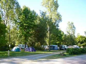 Emplacements tentes et caravanes